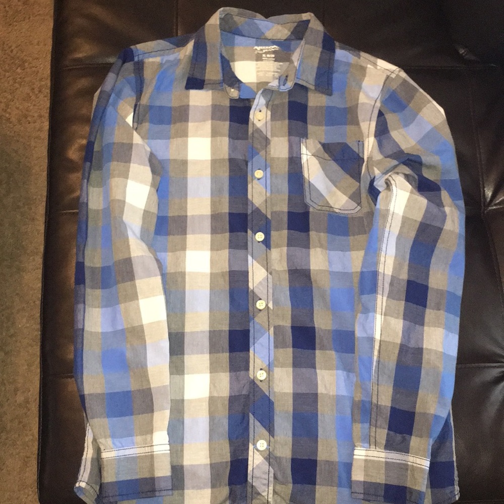 Arizona Button Down Shirt, Youth XL 18/20.